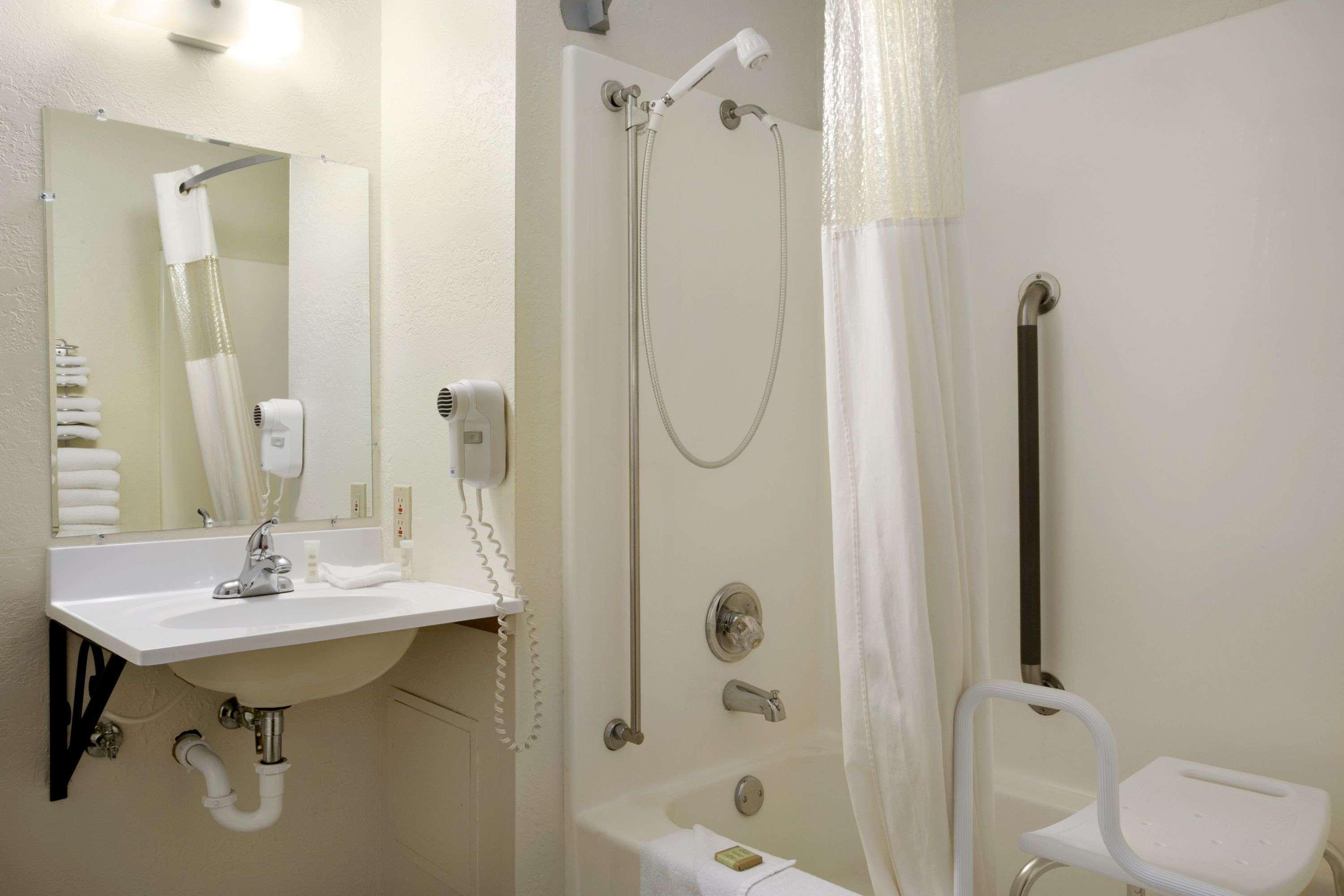 Motel Super 8 By Wyndham Alexandria Mn Esterno foto